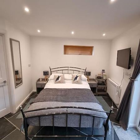 Appartement The Den - A Modern, Quirky, Self Contained Unit à Braunton Extérieur photo